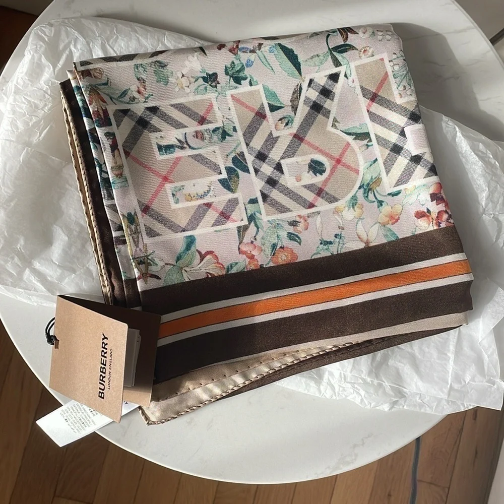 NWT BURBERRY Montage Print 100% Silk Scarf Unisex